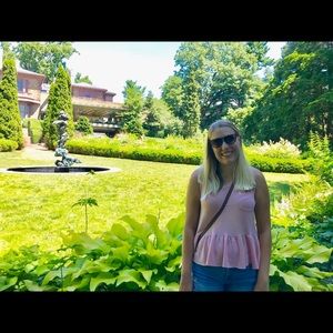 Meet your Posher, Emily